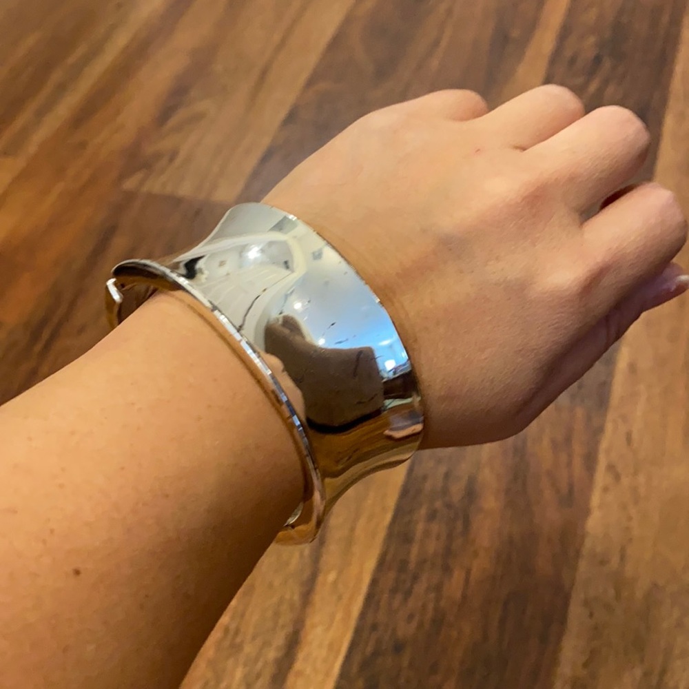 Thick silver bracelet